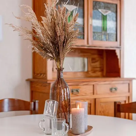 Cosy, Authentic Flat On The Ground Floor And Within Walking Distance From The Sea And The In Mariakerke Apartment
